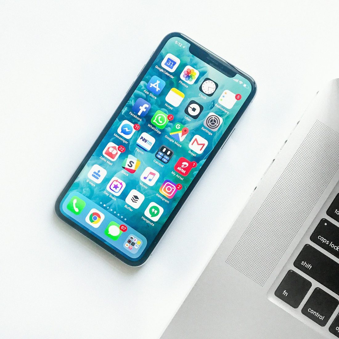 世界杯竞猜 APP 赛程与赛事列表界面示意